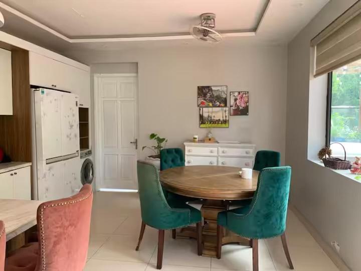 Catba Backpackers Hostel & Pool Bar Chan Chau الغرفة الصورة