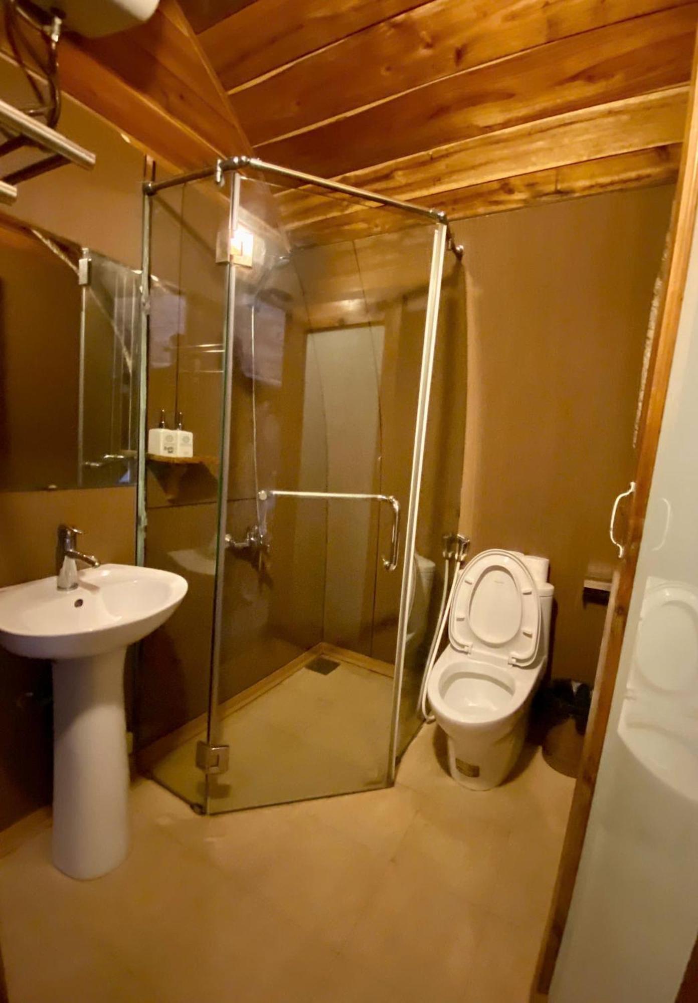 Catba Backpackers Hostel & Pool Bar Chan Chau المظهر الخارجي الصورة